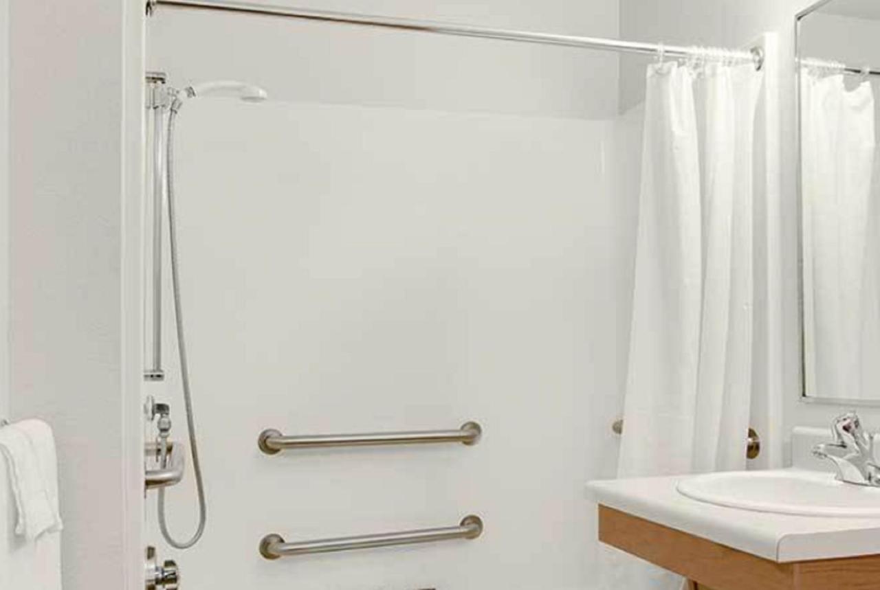 Woodspring Suites Allentown Bagian luar foto