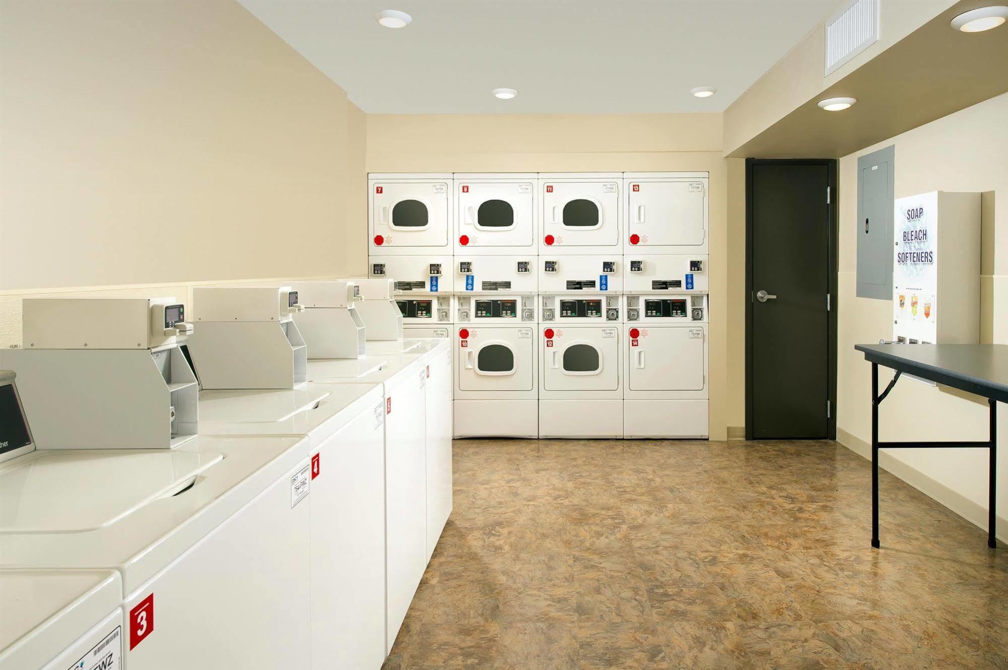 Woodspring Suites Allentown Bagian luar foto