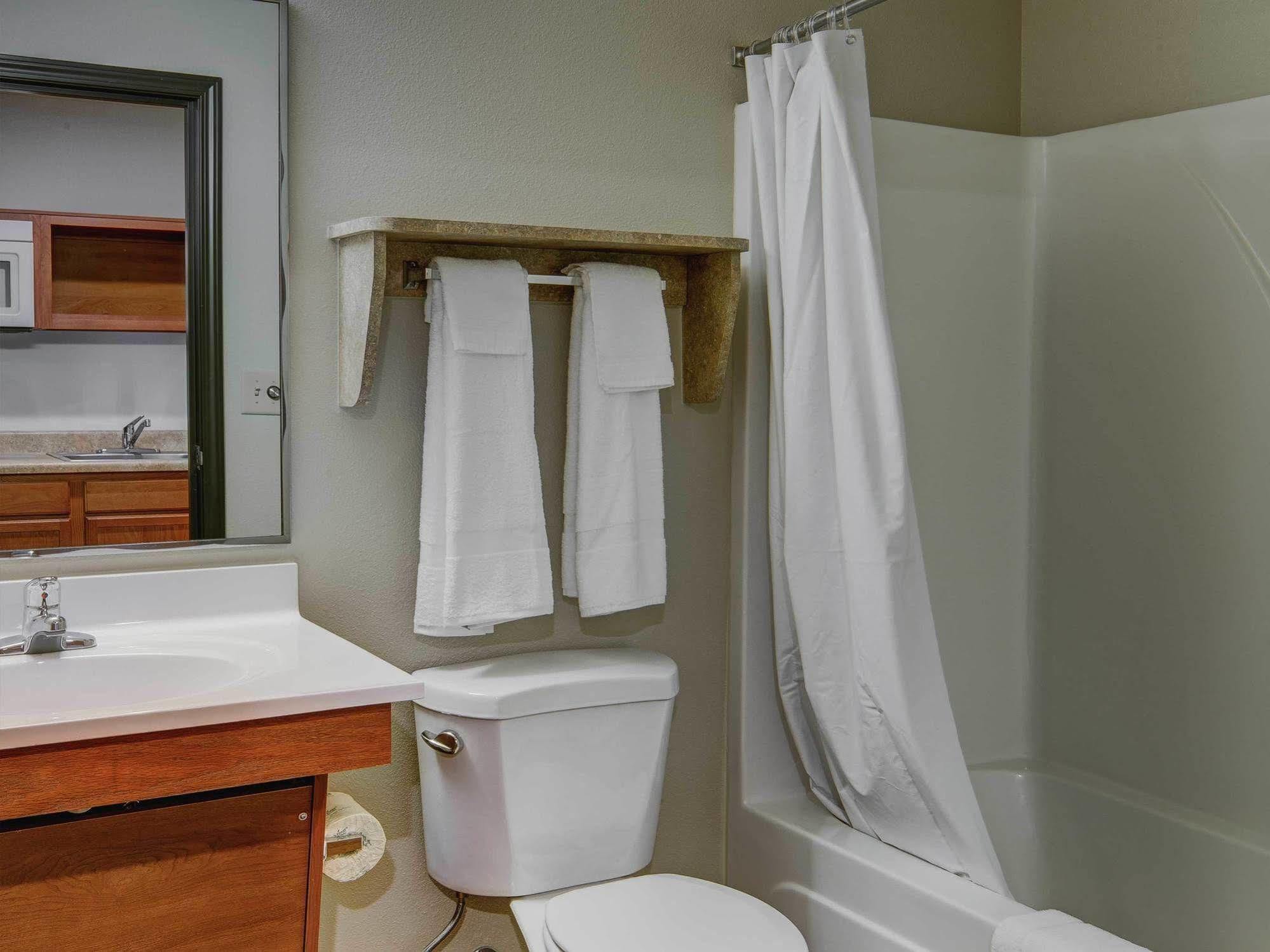 Woodspring Suites Allentown Bagian luar foto